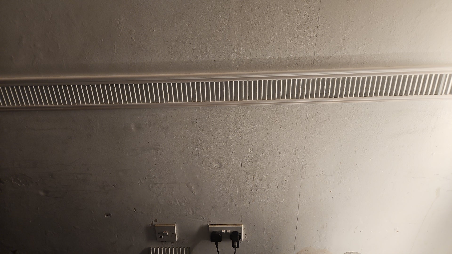 Dado Rail Fluted/Ribbed Decoration Tape Dado Rail Fluted/Ribbed Decoration Tape